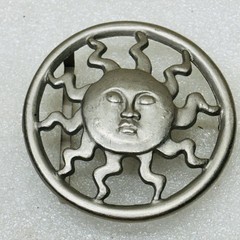 Silver Tone Metal Vintage-Style Sun Face Wavy Rays 2.5&Prime; Round Belt Buckle • VG‼
