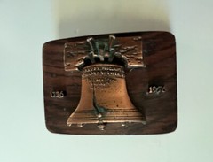 Vintage Unbranded 1776-1976 Wood Belt Buckle with Metal Liberty Bell & Dates