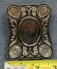 FLORAL CIRCLE ROPE DECORATIVE PATTERNED BLACK & SILVER COLOR WESTERN BELT BUCKLE