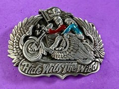 Ride With The Wind Wings Skull Flag Motorcycle Bikers Riders Cutout Belt Buckle