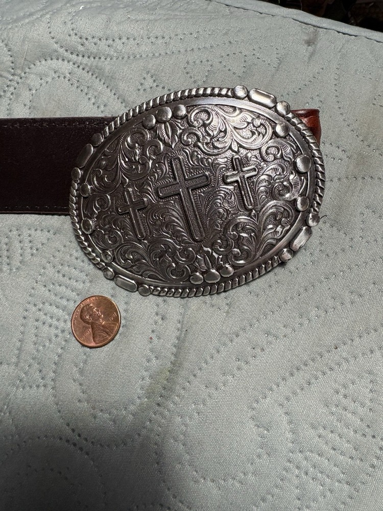 Nocona Men&rsquo;s Western Oval Rope Edge 3 Cross Belt Buckle On Leather Belt