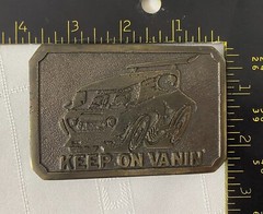 VINTAGE 1975 JAMES LIND KEEP ON VANIN&rsquo; BRASS BELT BUCKLE WYOMING STUDIO ART WORK