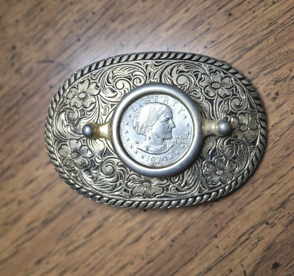 Vintage 1979 Susan B. Anthony Silver Dollar Belt Buckle 3&Prime;x2&Prime;