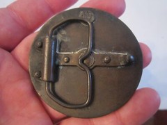 VTG « SUCCESS COMES TO THOSE WHO HUSTLE » BELT BUCKLE – 2 3/4&Prime; IN DIAMETER – GW6