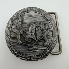 Vintage Hockey Belt Buckle Pewter/Silver Tone Vintage 3D Relief Sports Round