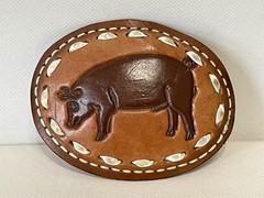 Bet Buckle Leather Pig