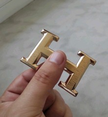 Belt Buckle Style. Gold Tone .