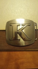 Metal Chrome Finish Monogrammed Embossed Initial « K » Belt Buckle