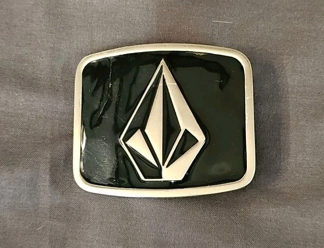 VOLCOM – Black And Silver Stone Emblem Gun Metal Belt Buckle Vintage