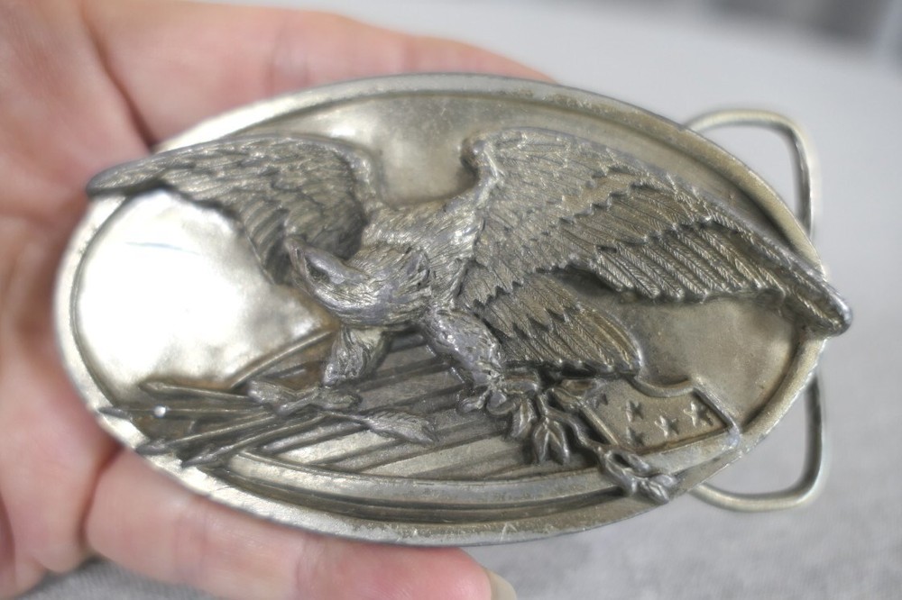 Vintage 1983 Bergamot Great Seal of the USA Eagle Pewter Belt Buckle O-146