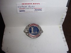 Lion&rsquo;s Club Lions International Silver Tone Belt Buckle w/ Red & Blue