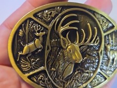 DEER HUNTING BUCK HUNTER Metal Belt Buckle (BRASS LOOKING)