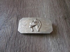 COLLECTIBLE SILVER TONE HORSE HEAD HORSESHOE BELT BUCKLE