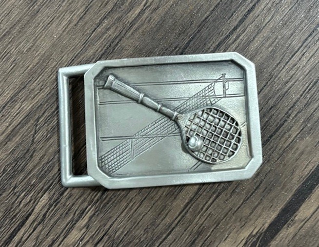 TENNIS SHOWING RACKET BALL & NET MENS METAL BHS BELT BUCKLE SOLID PEWTER #15
