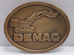DEMAC Belt Buckle Excavator – Hit Line USA – Construction Vehicle Nice