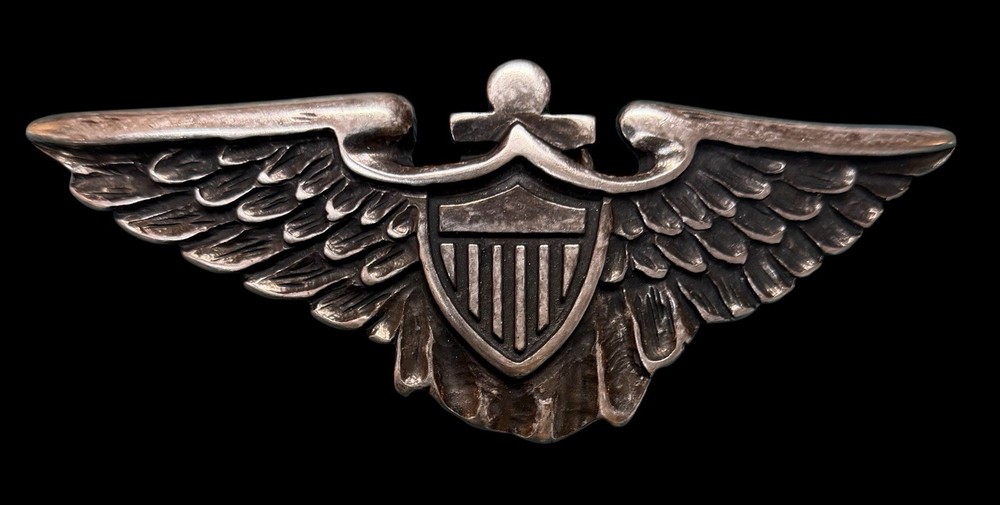 Large Military US Army Air Force? Aviator Badge Pilot Wings Shield Belt Buckle
