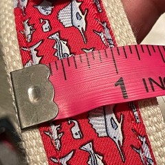 Vineyard Vines Shep & Ian 34 red fish print on silk cotton canvas brass buckle