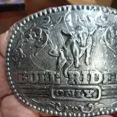  » BULL RIDERS ONLY  » Belt Buckle Zee Series – New in Plastic