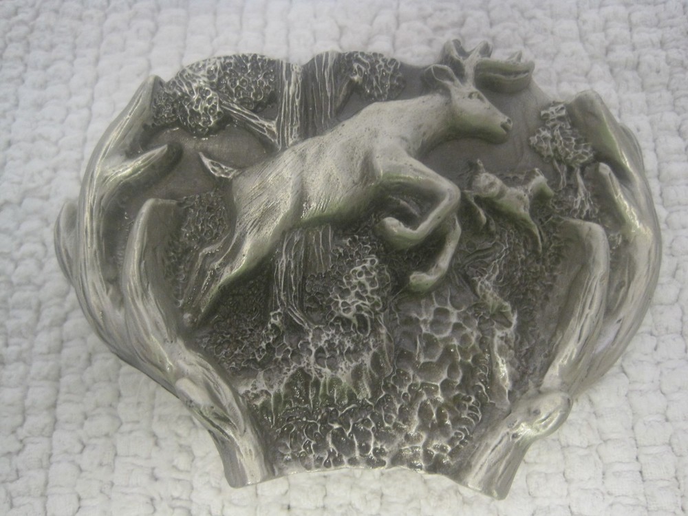 1982 The Great American Buckle Co Buck & Doe Pewter Belt Buckle 3 3/8&Prime; x 2 1/4&Prime;