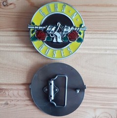 Guns N&rsquo; Roses music belt buckle (choice colors)