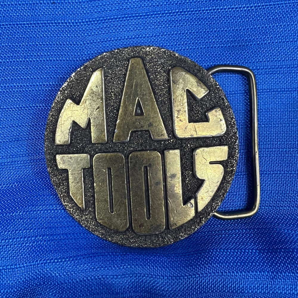 MAC TOOLS BELT BUCKLE ROUND BRASS LIMITED EDITION PREOWNED
