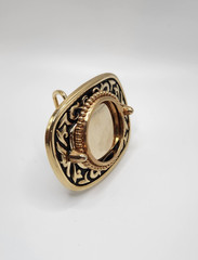 VINTAGE BELT BUCKLE – GEMSTONE NEEDED FOR CENTER Black and Goldtone Buckle