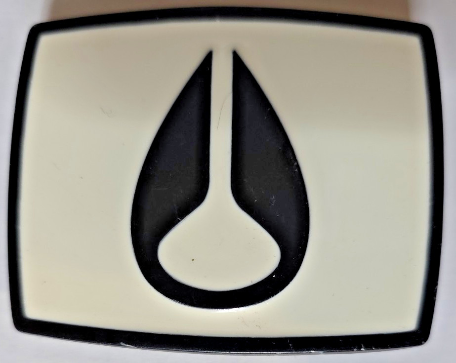 Nixon Belt Buckle (White & Black) 3&Prime; x 2.25&Prime;