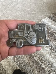 Vintage International Harvester « The New Number One » Belt Buckle Tractor