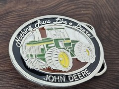 VINTAGE JOHN DEERE « NOTHING RUNS LIKE A DEERE! » METAL BELT BUCKLE