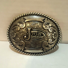 Justin Men&rsquo;s Oval Western Floral Engraved Silver Tone Belt Buckle Fits 1.5&Prime;