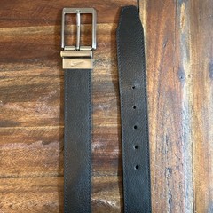 Nike Men&rsquo;s Leather Belt Size 40 Black/Brown Reversible Silver Buckle