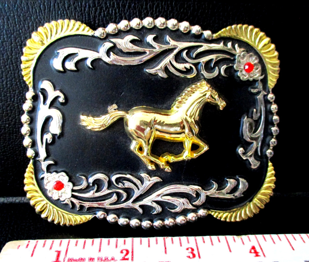Horse Silver & Gold Colored Western Style Belt Buckle Large 4.5&Prime; Collectible