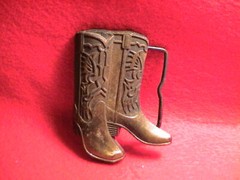 COWBOY BOOTS SHAPED WESTERN LONGHORN HORSE RODEO RANCH THEMED BELT BUCKLE