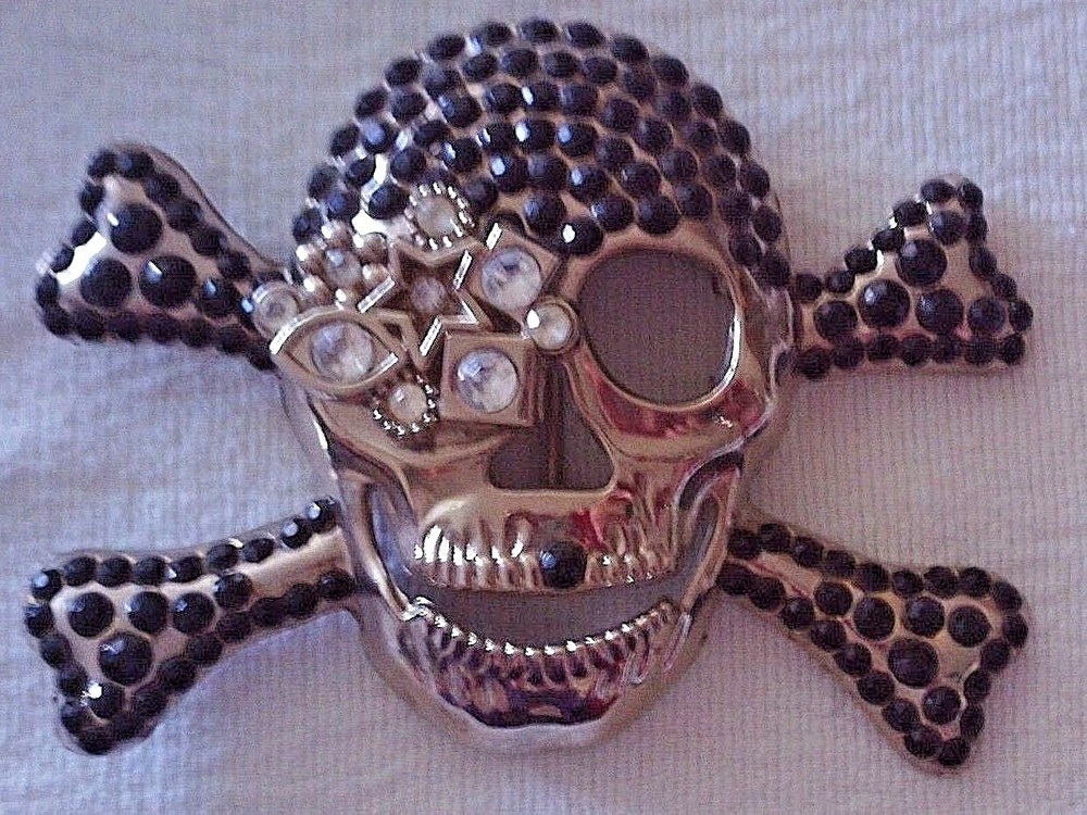 Belt Buckle – Skull & Crossbones – Silver with black & clear Rhinestone Bling