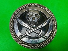Skull and Crossed Swords Rope Pattern Border Silver Color Round Belt Buckle