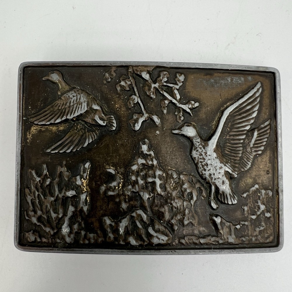 Vintage Flying Geese Ducks Belt Buckle Hunting Wildlife