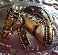 Horse Equestrian Silver Gold Tone Belt Buckle Appx 4&Prime; x 2.75&Prime; Fits 1.5&Prime; Belt