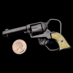 Cowboy Gun Six Shooter Revolver Pearl Grips Eastwood John Wayne Belt Buckle