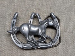 vintage HORSE belt buckle HORSESHOES cowboy WESTERN mustang PEWTER rodeo