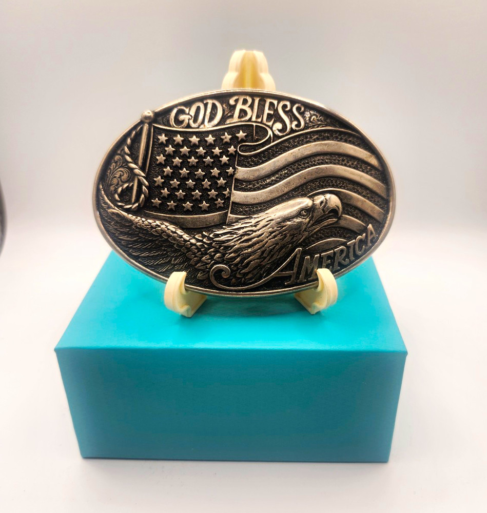 Nocona Men&rsquo;s Western Oval Belt Buckle Flag Eagle Antique Finish MPN 37016