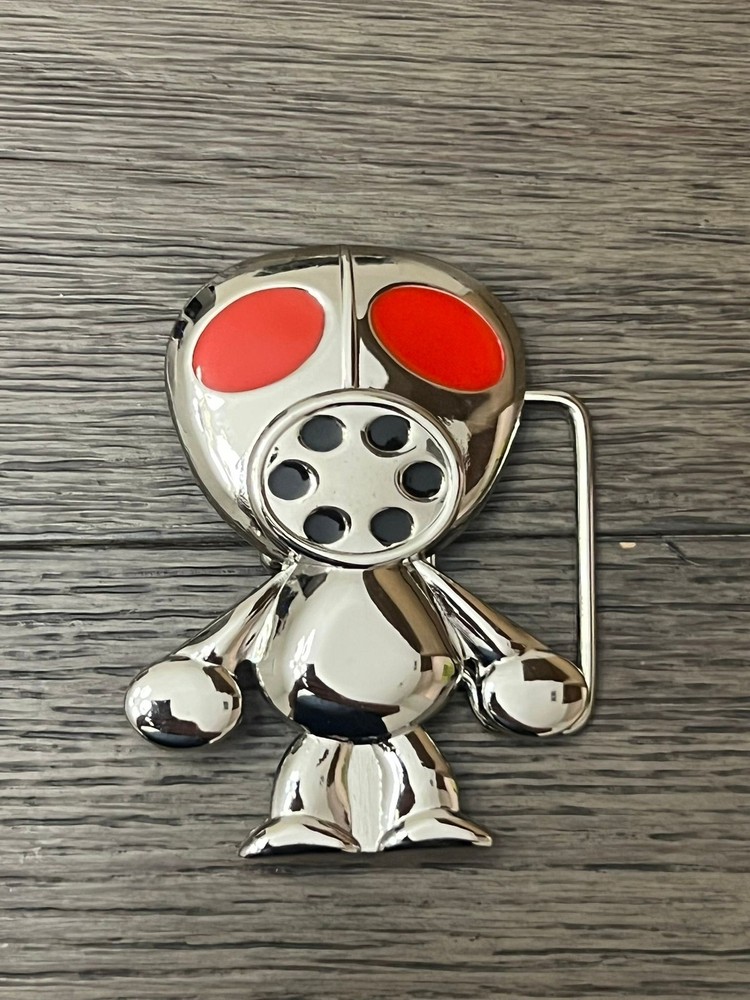 Novelty Belt Buckle Unisex Silver Robot Gas Mask Red Eyes Metal Collectible