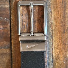 Nike Men&rsquo;s Leather Belt Size 40 Black/Brown Reversible Silver Buckle