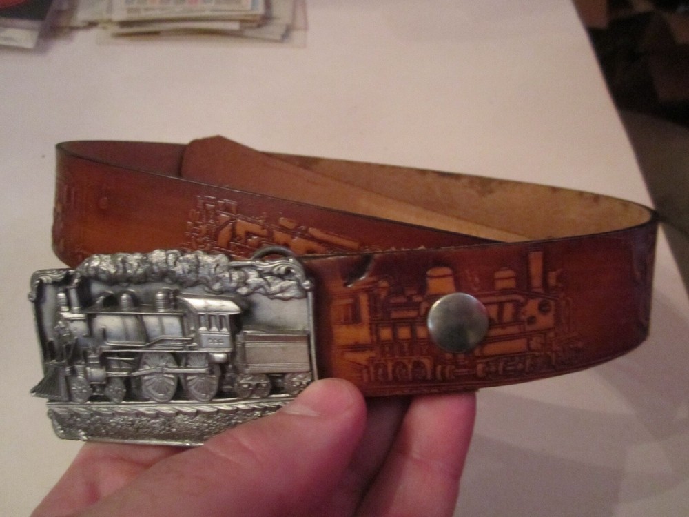 TRAIN THEME BELT BUCKLE – HEAVY WITH MATCHING TRAIN THEME DESIGN LEATHER BELT