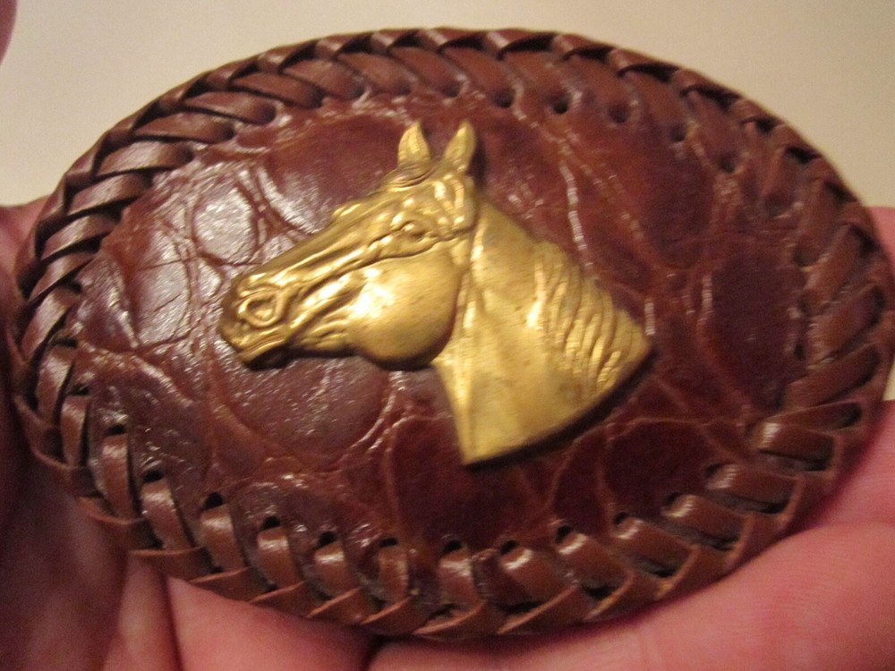 VINTAGE LEATHER BELT BUCKLE WITH GOLD TONE HORSE FIGURE THEME – GW-16