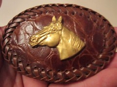 VINTAGE LEATHER BELT BUCKLE WITH GOLD TONE HORSE FIGURE THEME – GW-16