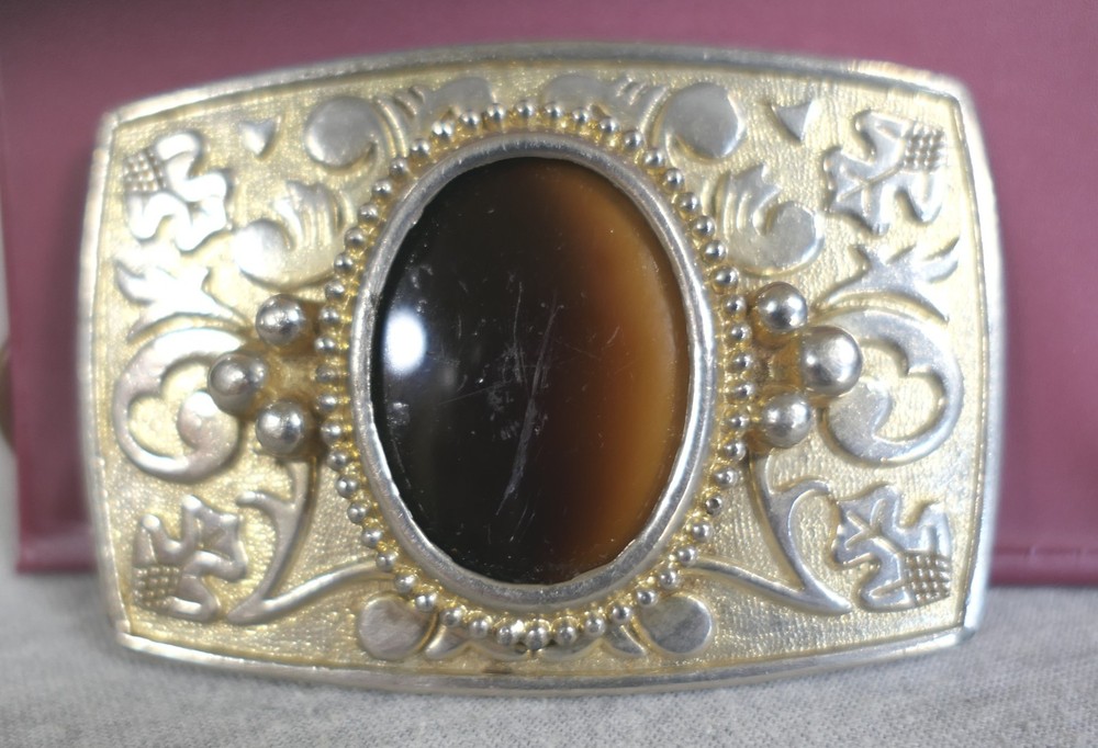 Vintage Gold Metal Western Engraved Plumes & Oak Leaves Agate Cameo Belt Buckle