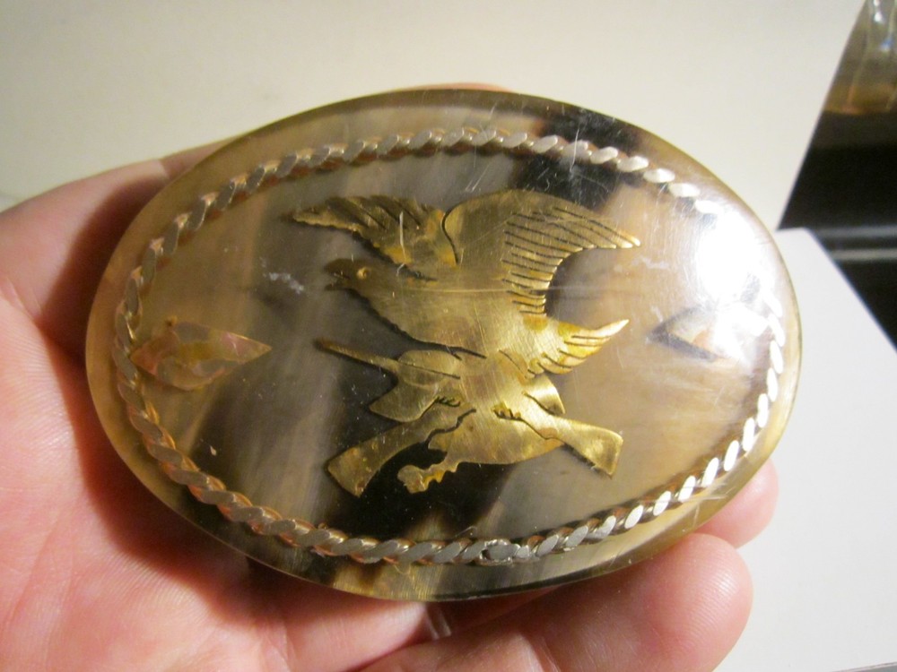 GOLDEN EAGLE SCENE BELT BUCKLE IN THICK LACQUER LUCITE FINISH – GW-26