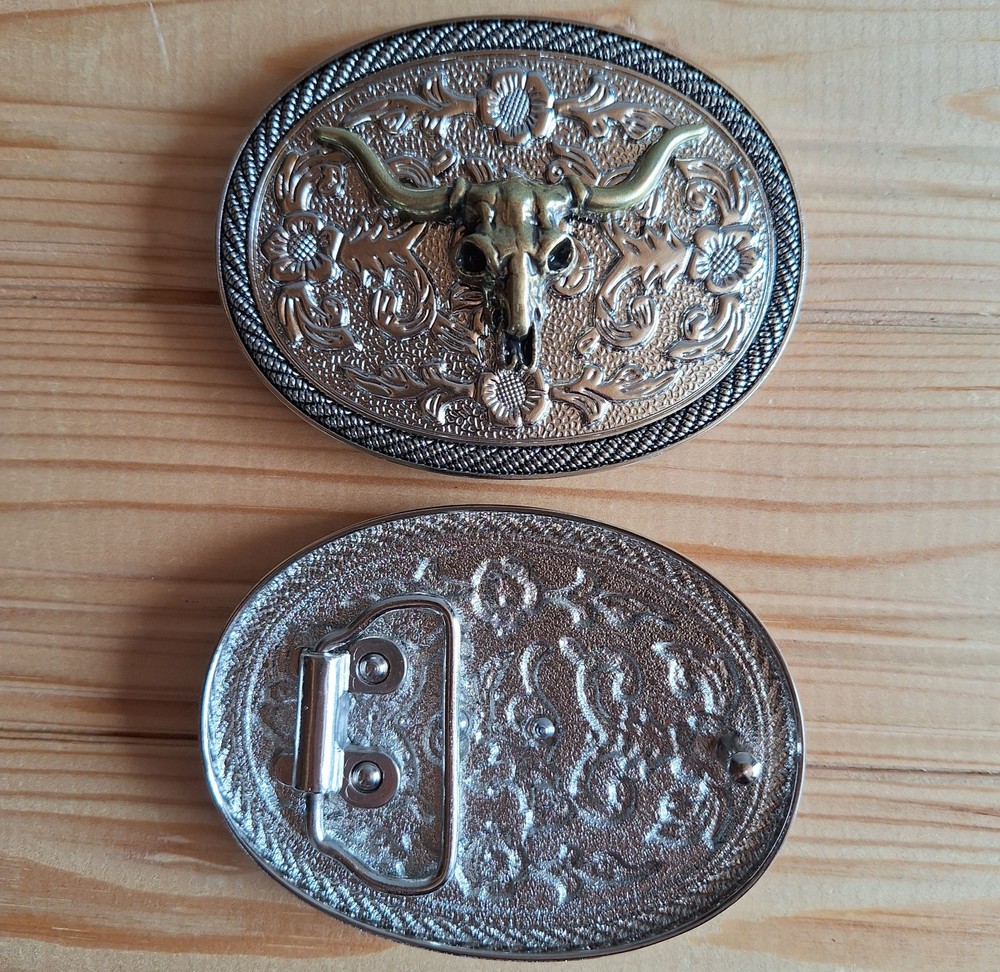 Long horns Bull western country oval silver & bronze belt buckle