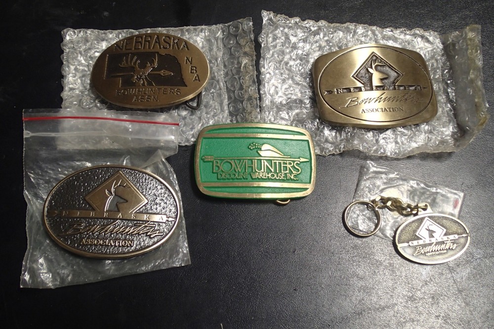 7-TOTAL BUCKLES BOW HUNTERS BELT BUCKLES MARKED #25 KEY CHAIN TOURQUOISE & USAF