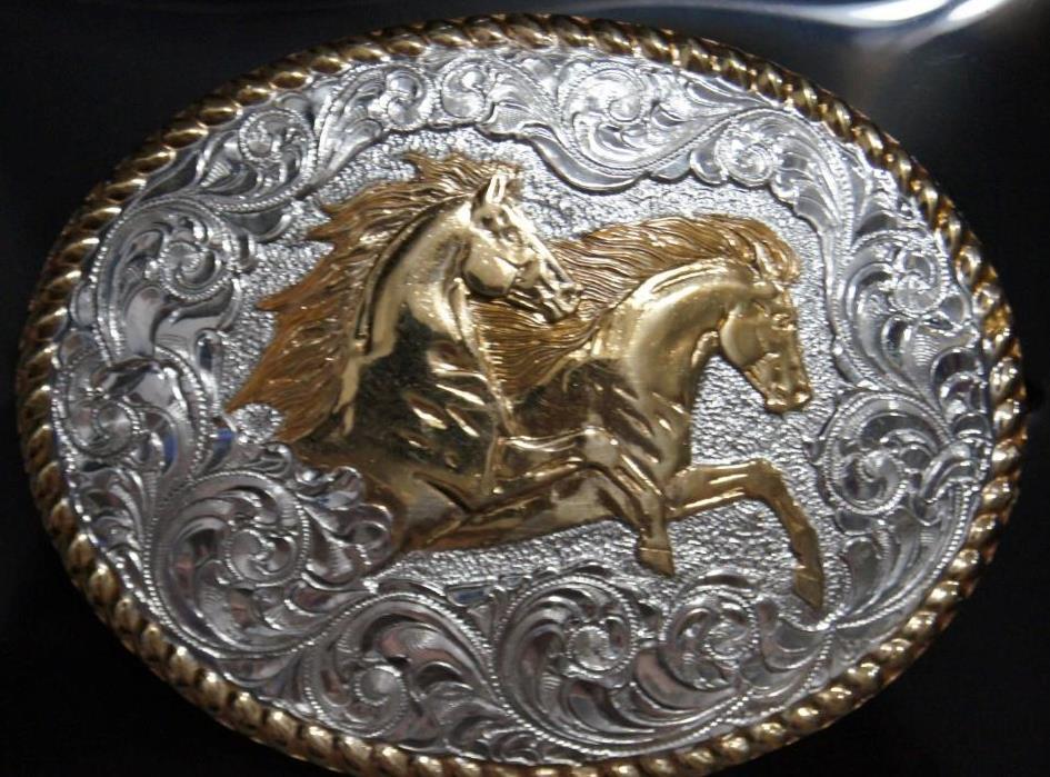CRUMRINE WESTERN Oval Rope Edge Running Horses Belt Buckle C01561